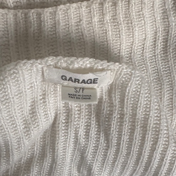 Garage Cropped Sweater Tank-Top - Picture 3 of 3